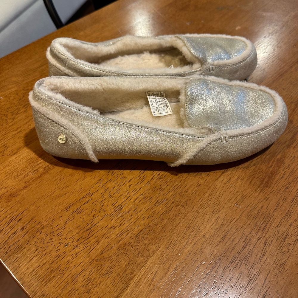 Women’s Ugg slippers